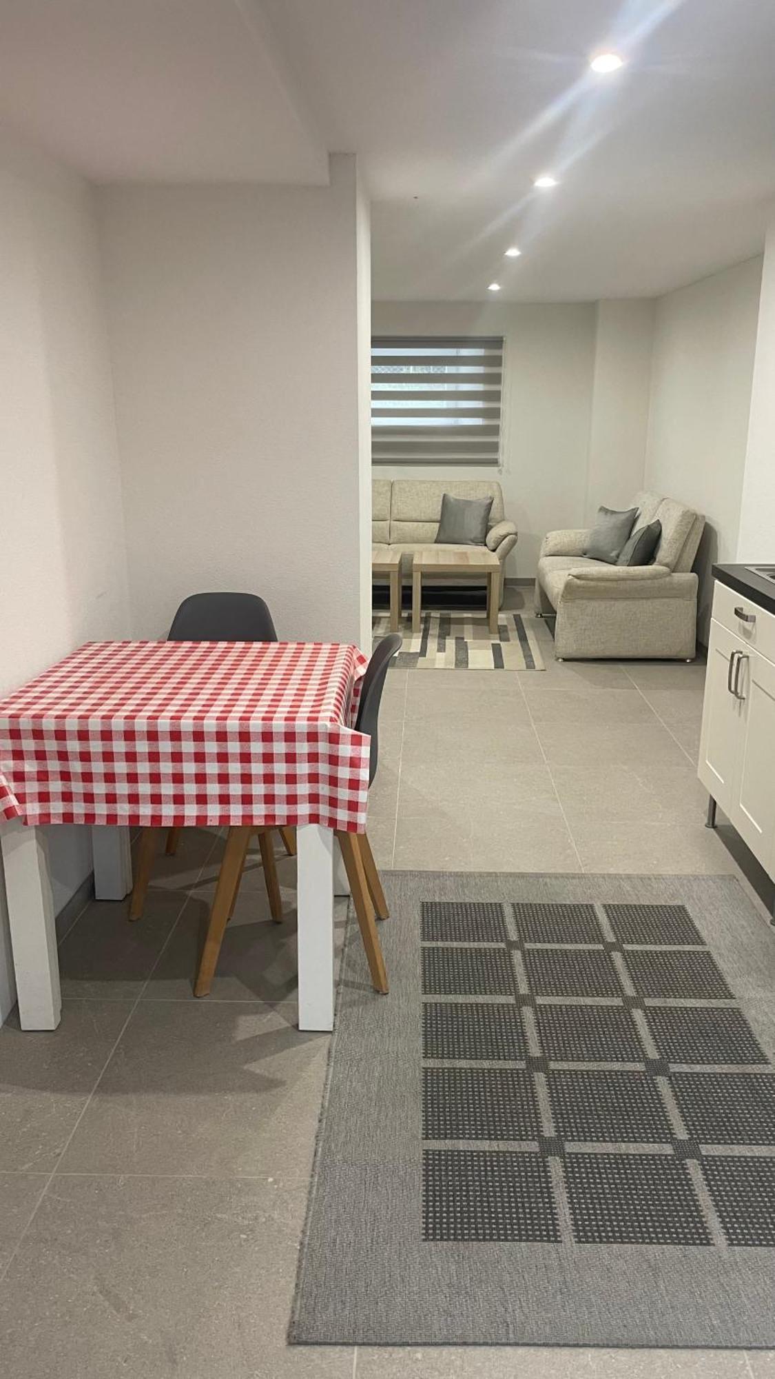 Appartement Bes,, F2 Renove Confort Avec Entree Independante Wittenheim Exterior photo
