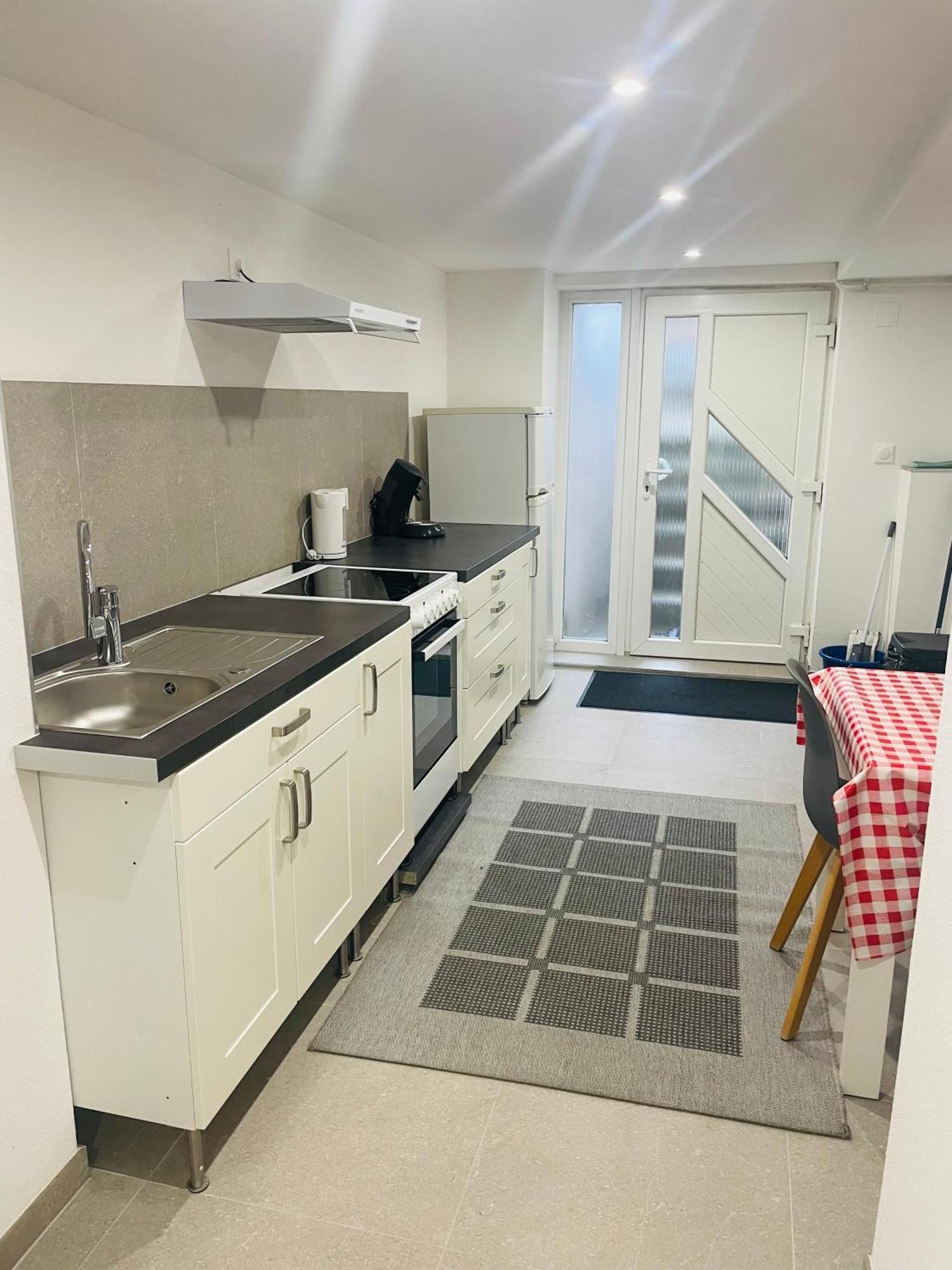 Appartement Bes,, F2 Renove Confort Avec Entree Independante Wittenheim Exterior photo